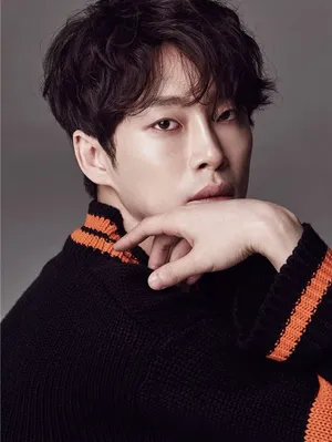 강성욱