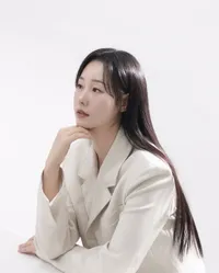 박초아