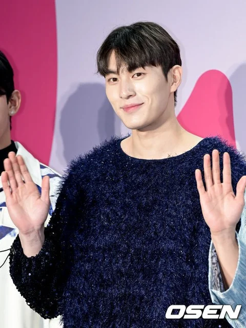 최민우