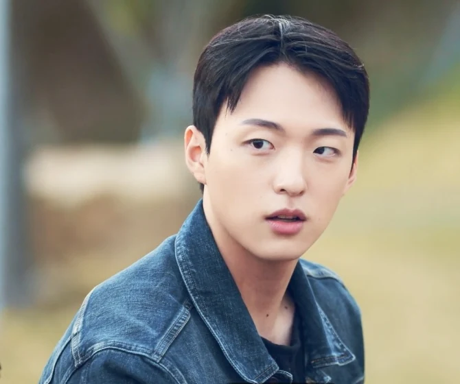 박도건